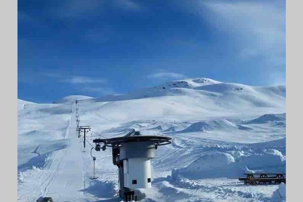 Hytte I Stryn Med Elbil Lader Exteriér fotografie